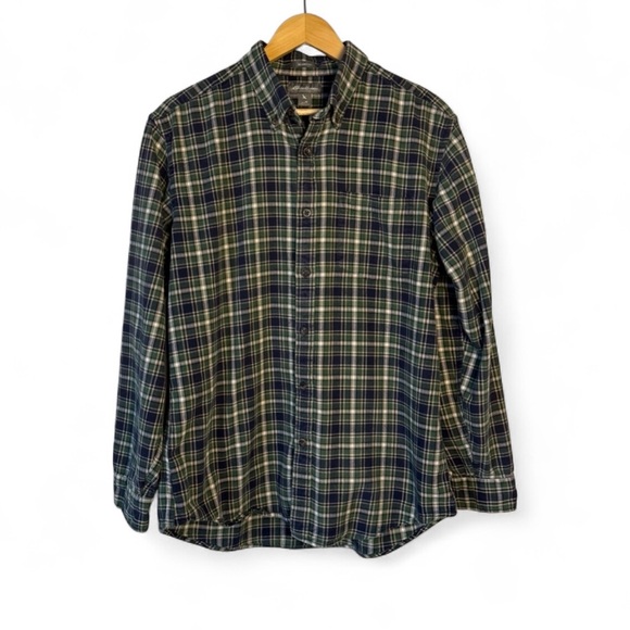 EDDIE BAUER FLANNEL SIZE MEDIUM - Picture 2 of 8